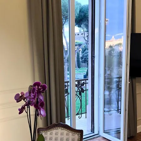 Apartment Elegance And Style Near St Peter's