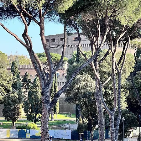 Elegance And Style Near St Peter's