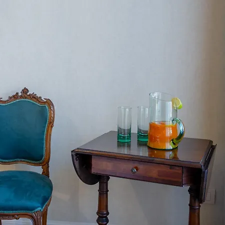 Elegance And Style Near St Peter's