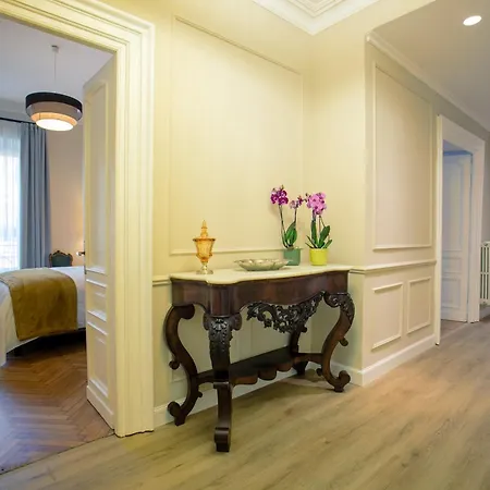 Elegance And Style In The Heart Of *