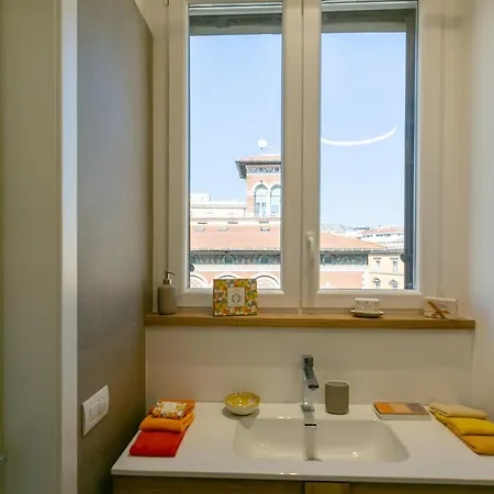 Elegance And Style Near St Peter's