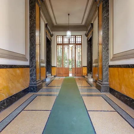 Elegance And Style In The Heart Of Rome