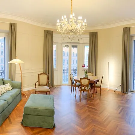 Apartment Elegance And Style In The Heart Of Rome