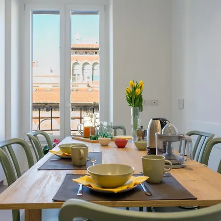 Elegance And Style In The Heart Of * Rome