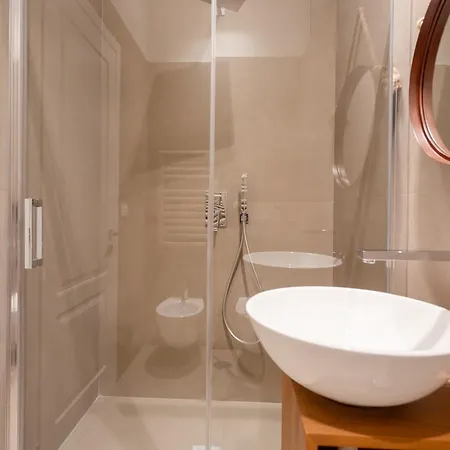 Elegance And Style In The Heart Of Apartment Rome