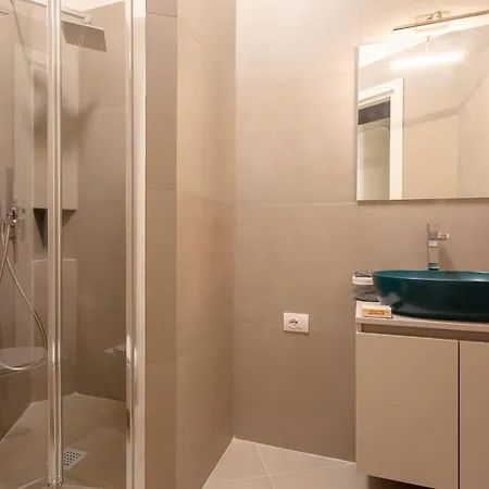 Elegance And Style In The Heart Of Apartment Rome